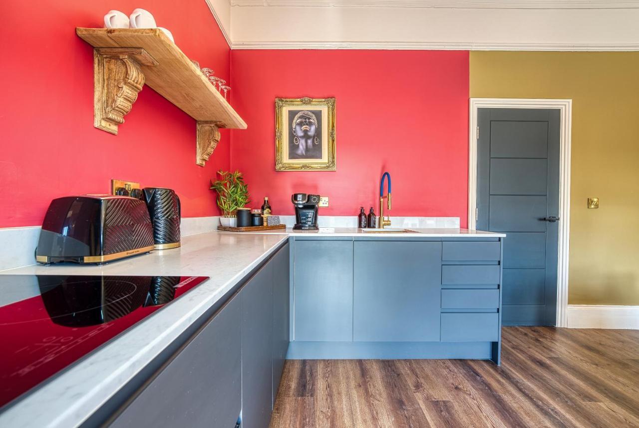 Casa Del Artista - Luxury Apartments, Whitby Eksteriør billede
