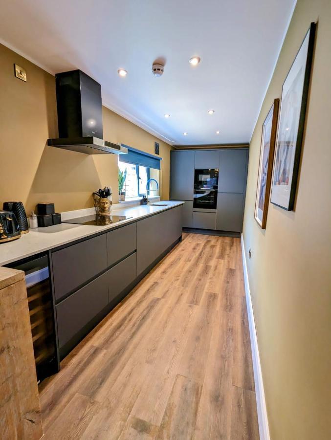 Casa Del Artista - Luxury Apartments, Whitby Eksteriør billede